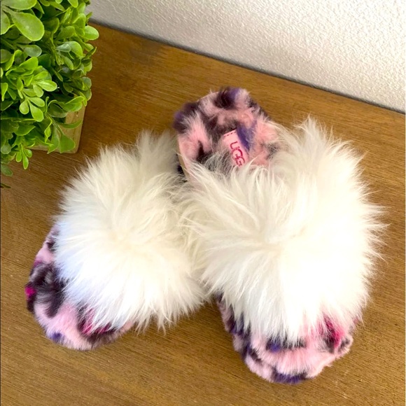 Girls UGGs shoes size 12 - Picture 1 of 5